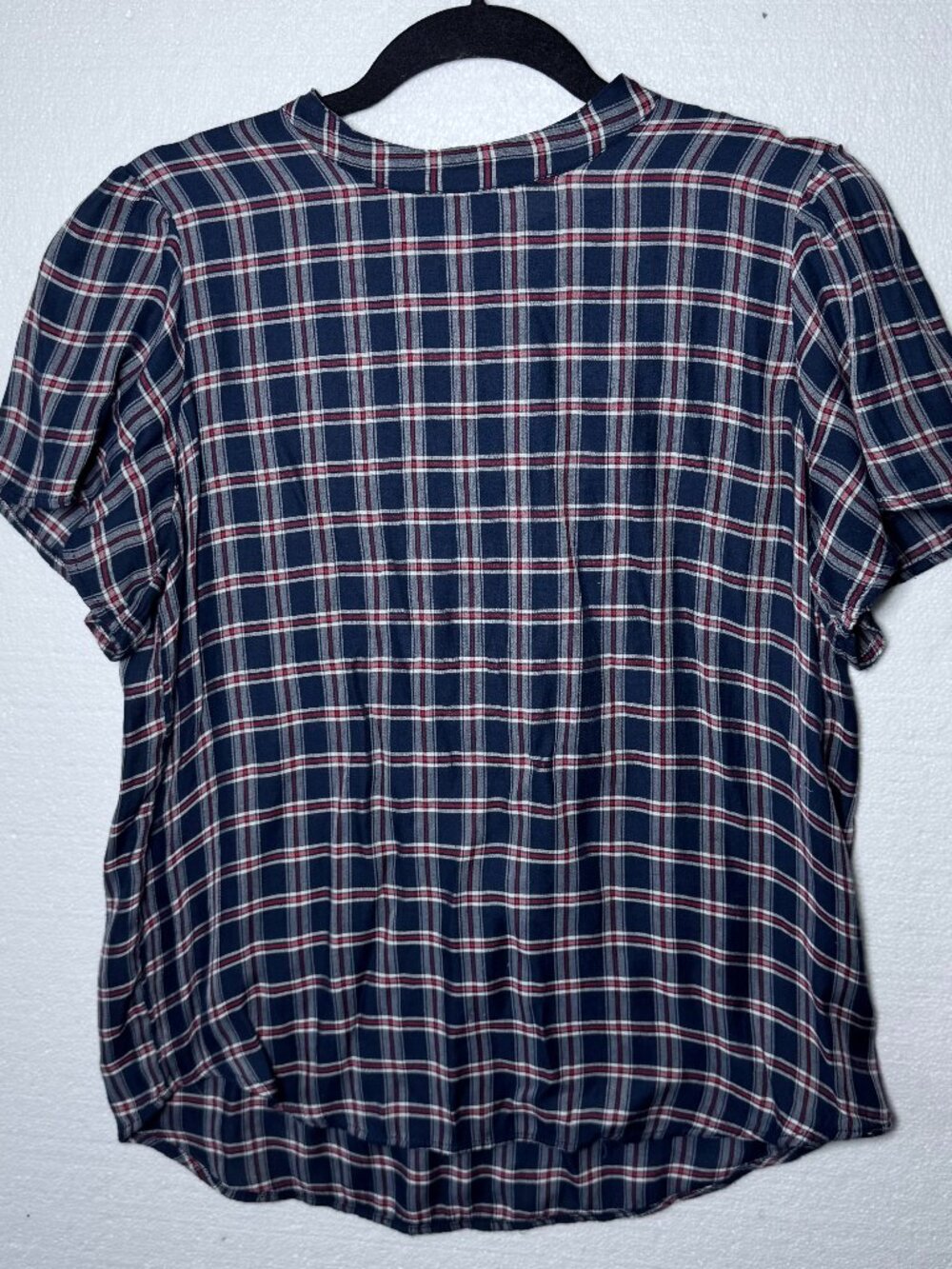 LOFT Womens Size Medium Navy Plaid Lightweight Button Detail Top Office Peasant